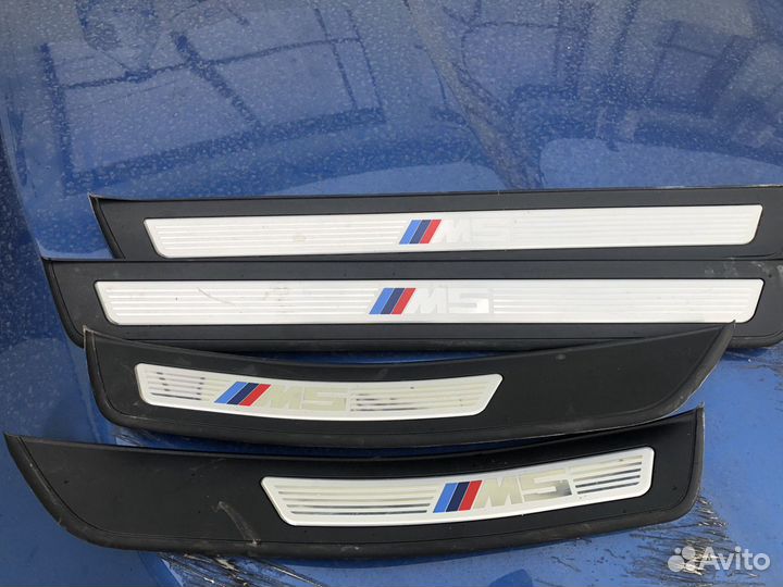 Накладки на пороги BMW M5 F10