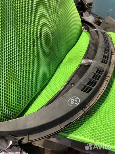 Жабо (накладка дворников)ваз (LADA)