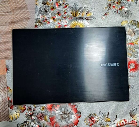 Ноутбук Samsung 305V5A-T05