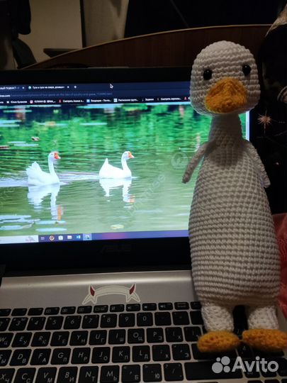 Вязаная игрушка гусь