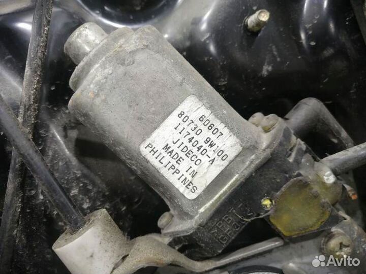 Стеклоподъемник передний правый Nissan Teana J31