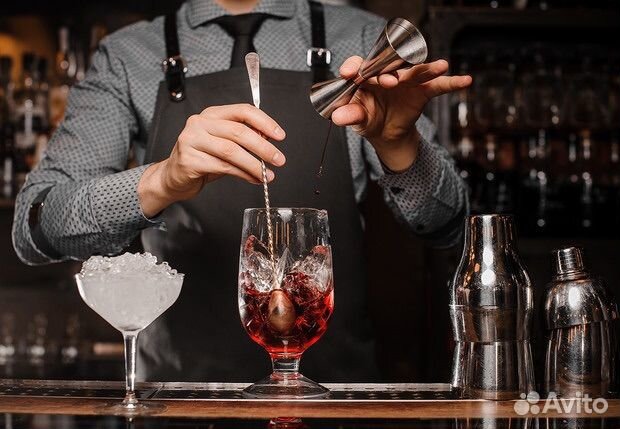 Бармен в ночной клуб