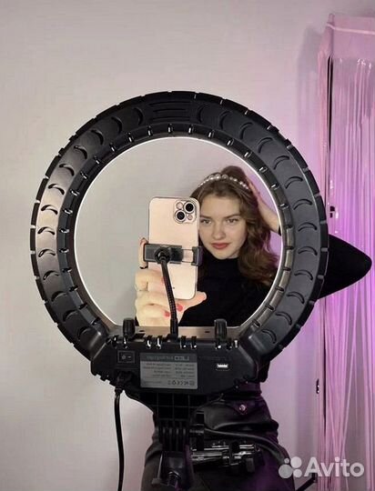 Кольцевая лампа для бьюти мастера