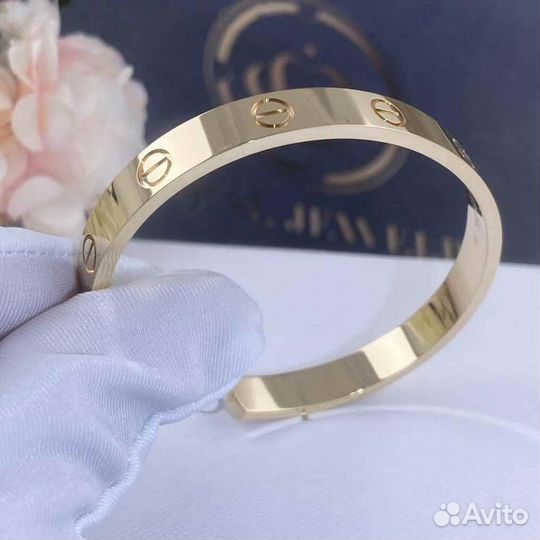 Золотой браслет Cartier Love