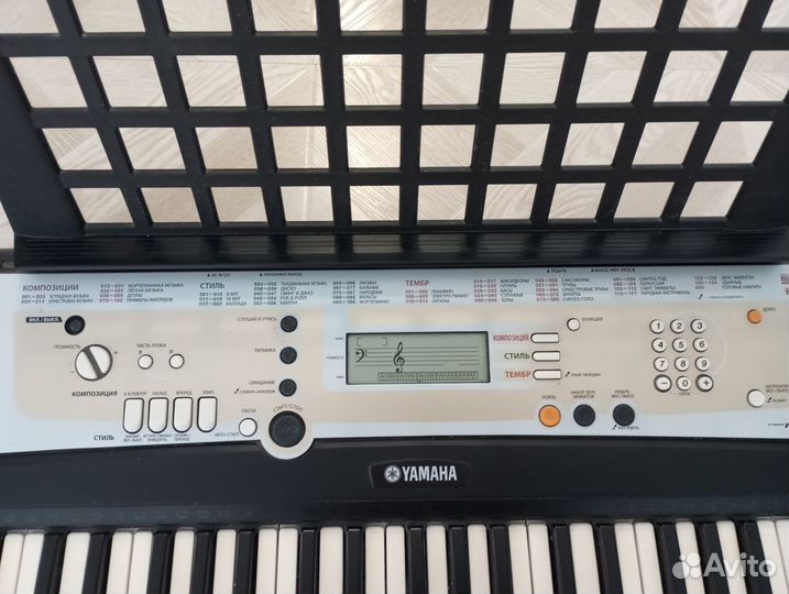 Синтезатор yamaha psr r200