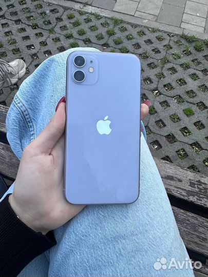iPhone 11, 64 ГБ