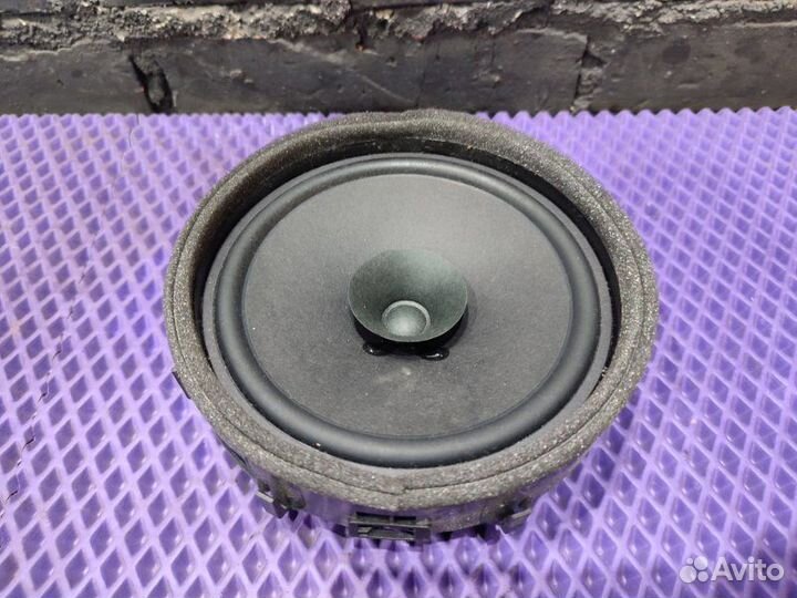 Динамик задний левый Mitsubishi Outlander