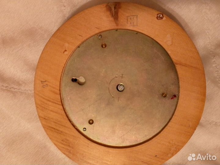 Барометр настенный