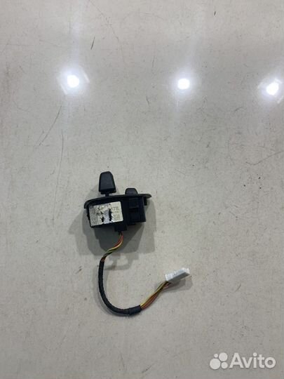 Джойстик регулировки рулевой колонки (BMW 7)