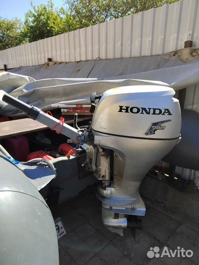Лодочный мотор honda BF20