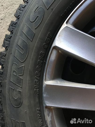 Bridgestone Ice Cruiser 7000 215/60 R16 90T