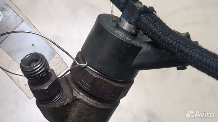 Форсунка топливная киа Sportage, 2010