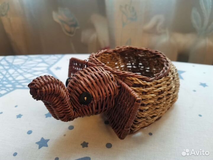 Шкатулка плетеная декоративная