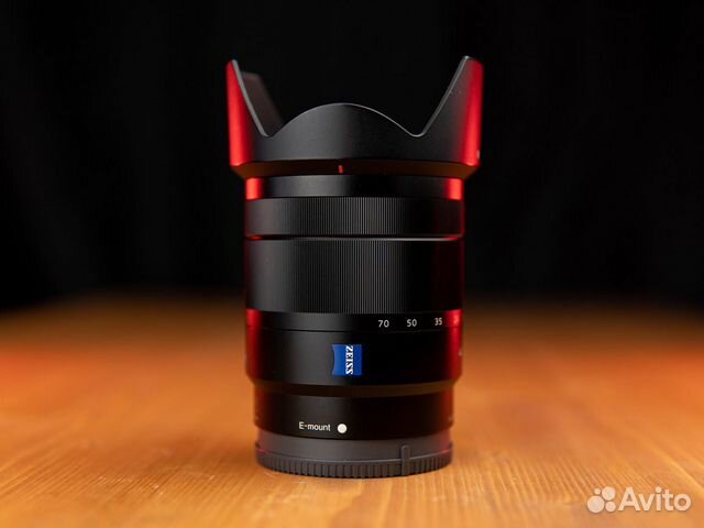 Sony Zeiss 17-70 f/4 OSS (Sony E mount APS-C)