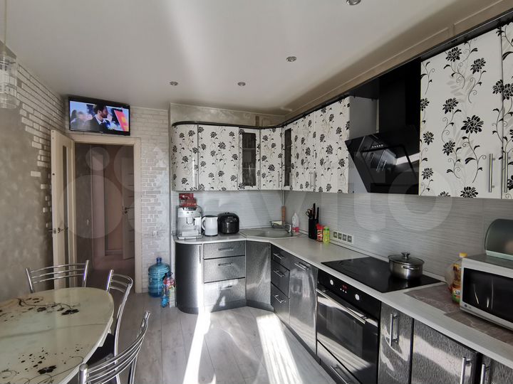 2-к. квартира, 62,2 м², 3/17 эт.