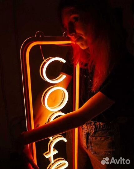 Неоновая вывеска