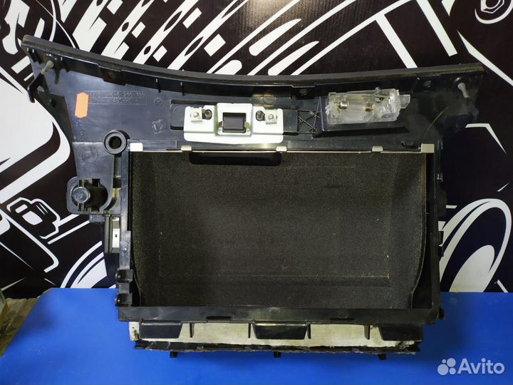 Бардачок в сборе BMW 3' E46, правый руль