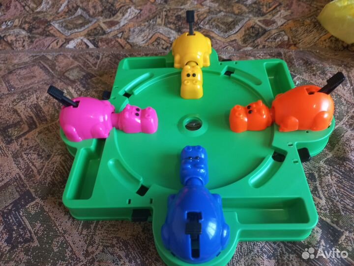 Игрушка бегемот