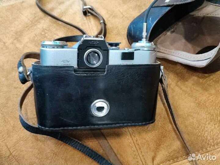 Плёночный фотоаппарат Zenit 2 шт