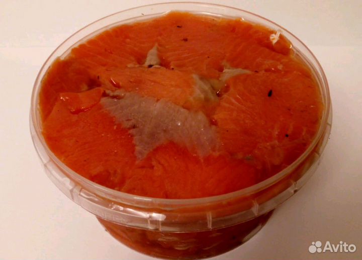 Малосольная нерка в банке и копчёная нерка