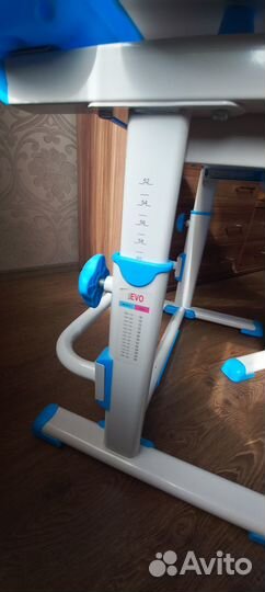 Парта и стул для школьника