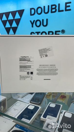 Macbook air 13.6 m2 256GB