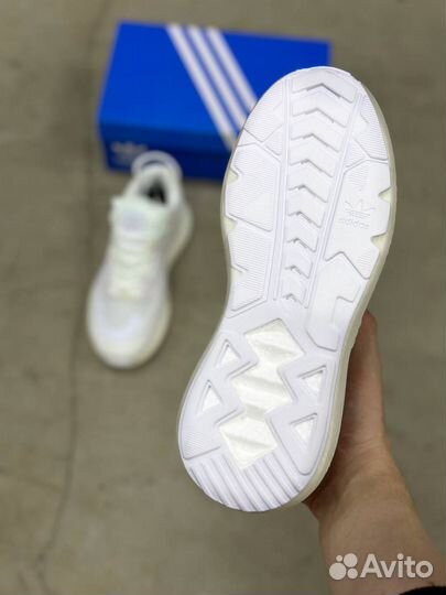 Кроссовки Adidas ZX5000