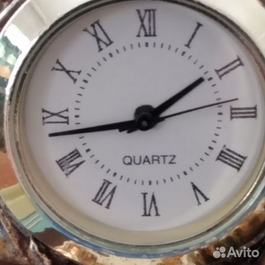 Статуэтка часы