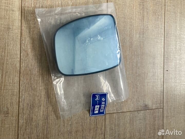 Зеркало заднего вида