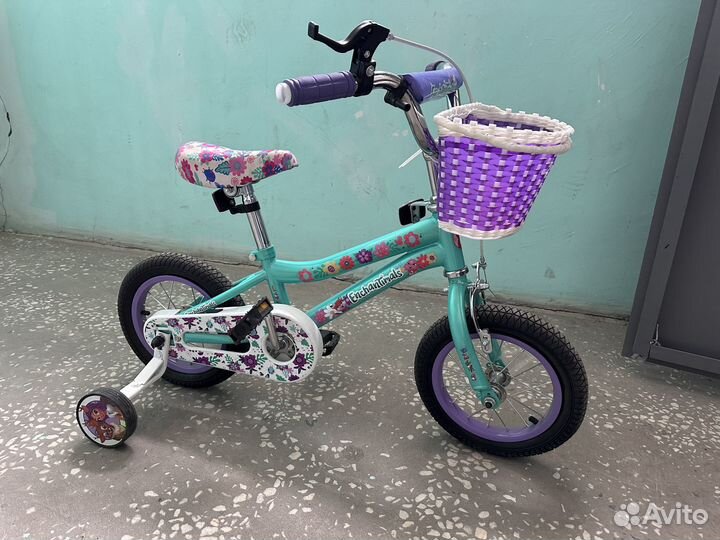 Детский трехколесный велосипед на 3-5 лет