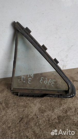 Стекло кузовное глухое заднее правое Geely Mk