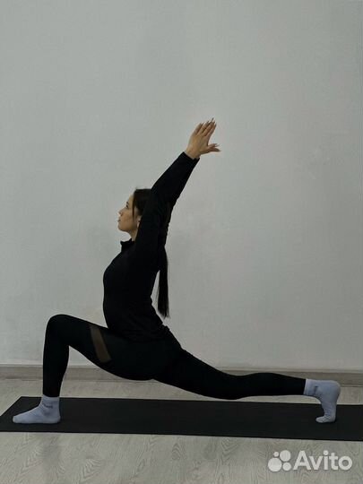 Администратор в студию растяжки и танцев