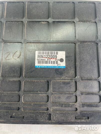 Блок управления двигателем Mitsubishi Outlander 1