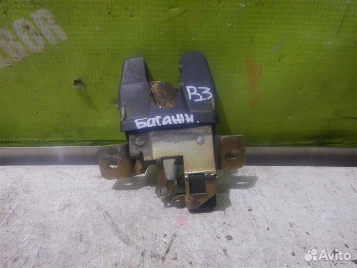 Замок багажника Фольксваген Пассат Б3