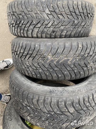 Nokian Tyres Hakkapeliitta 8 SUV 235/60 R18