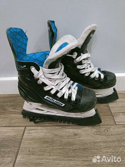 Хоккейные коньки bauer