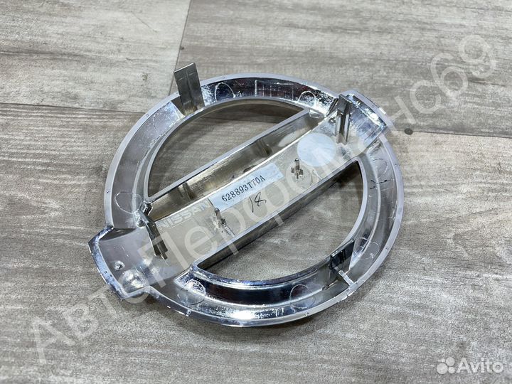 Эмблема передняя X-Trail T32 / Murano Z52 / Teana