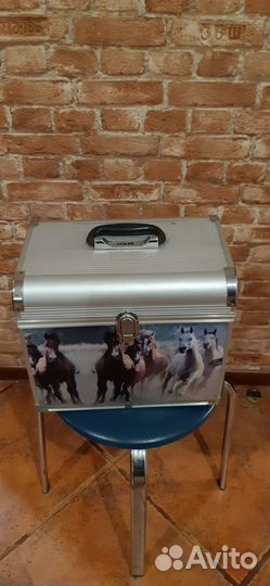 Ящик для конных принадлежностей