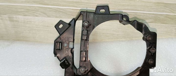 Lexus RX 4 дорест Крепление противотуманной фары R