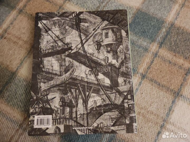 Альбом- книга.Гравюры Pиranеsi. 800 стр.Рим