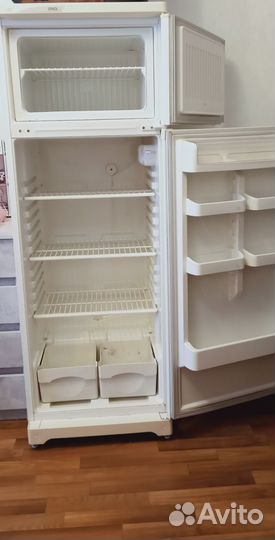 Холодильник Stinol