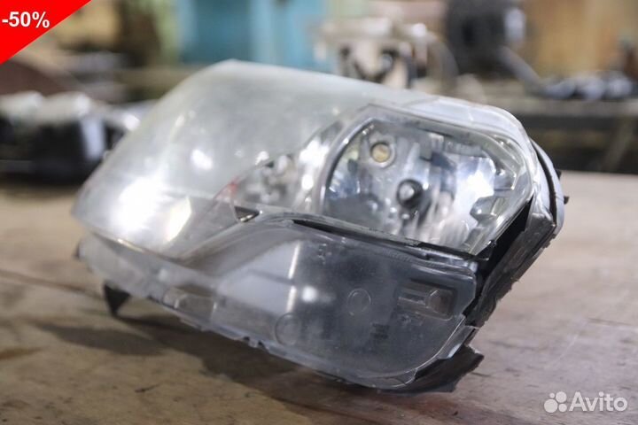 Фара правая на Ситроен C5 X7