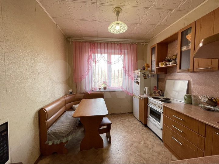4-к. квартира, 82 м², 3/9 эт.