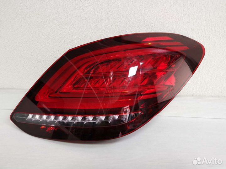Фонарь задний правый LED Mercedes-Benz C W205 2017