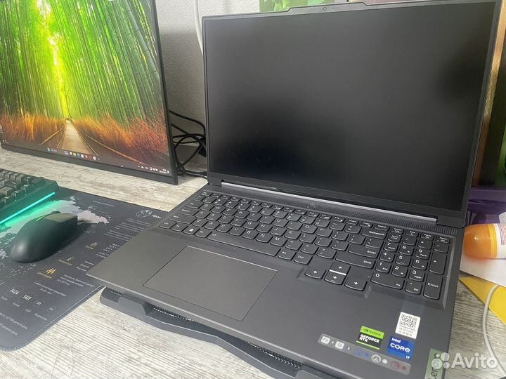 Ноутбук Lenovo legion Y7000P IRH8