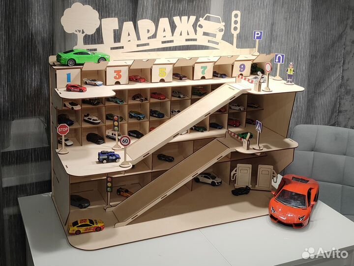 Гараж для машинок