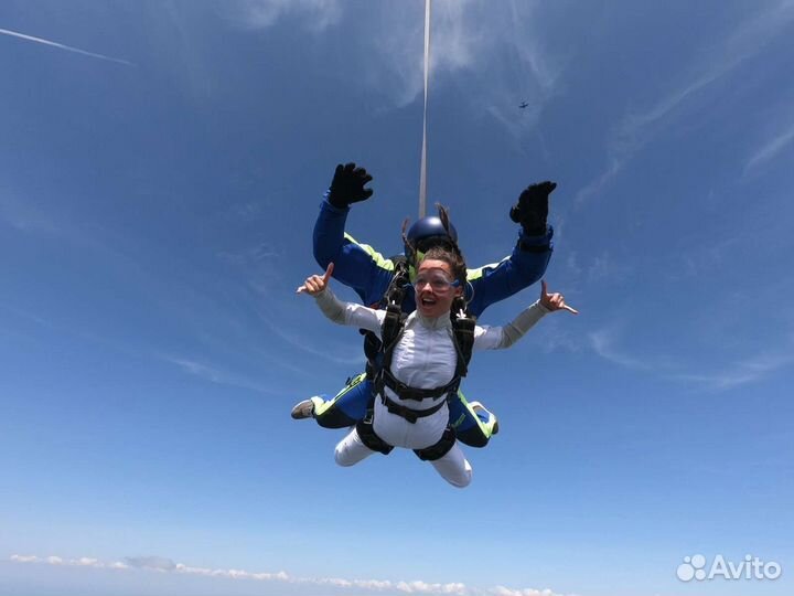 Прыжок с парашютом в тандеме