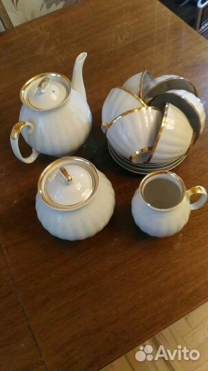 Сервиз с золотой каймой белый Дулёво