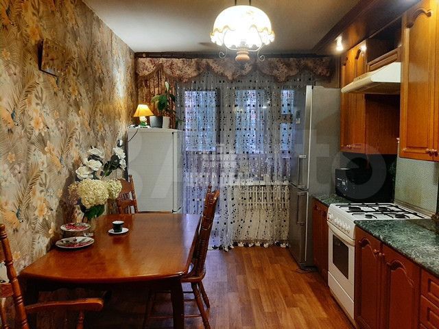 3-к. квартира, 90 м², 3/10 эт.