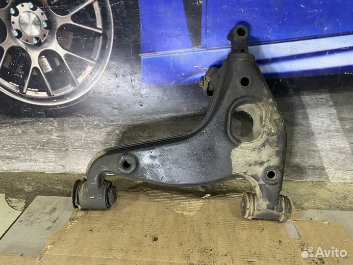 Поперечный рычаг правый Mercedes W140 S500